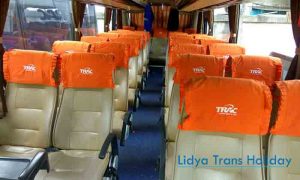 Interior bus pariwisata Trac Surabaya