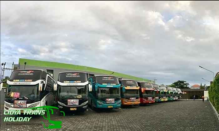 Sewa Bus pariwisata di Ngawi