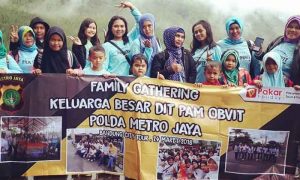 Rekomendasi Sewa Bus Pariwisata Pakar Holiday Bandung