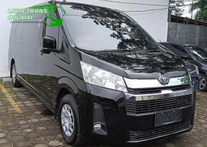 Sewa Hiace Premio Luxury Jakarta Murah Lidya Trans Exterior